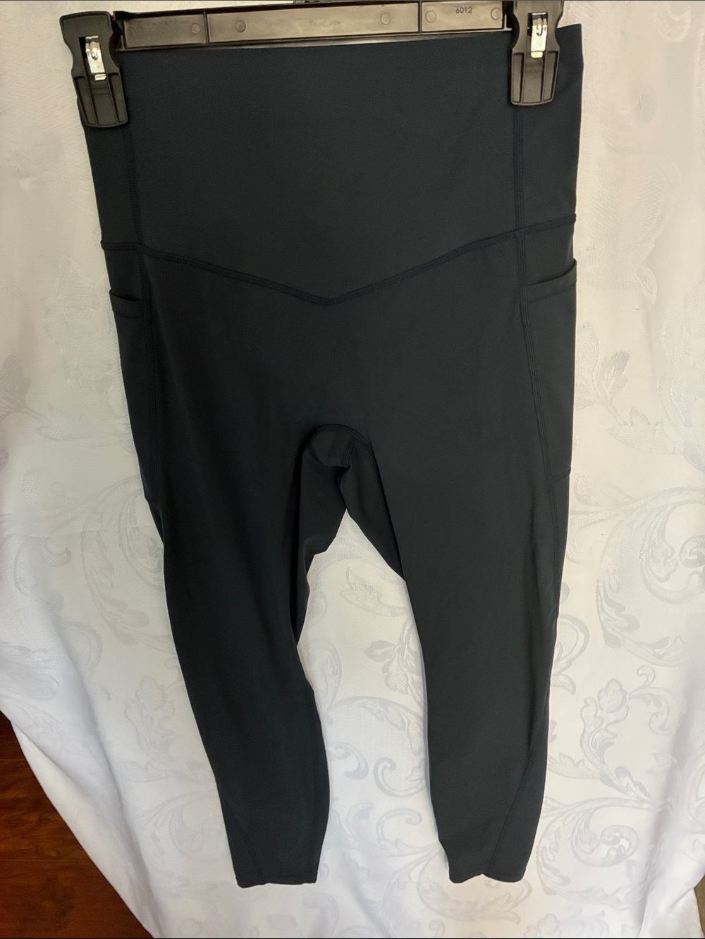 HALARA Navy blue High-Rise Pocket Leggings